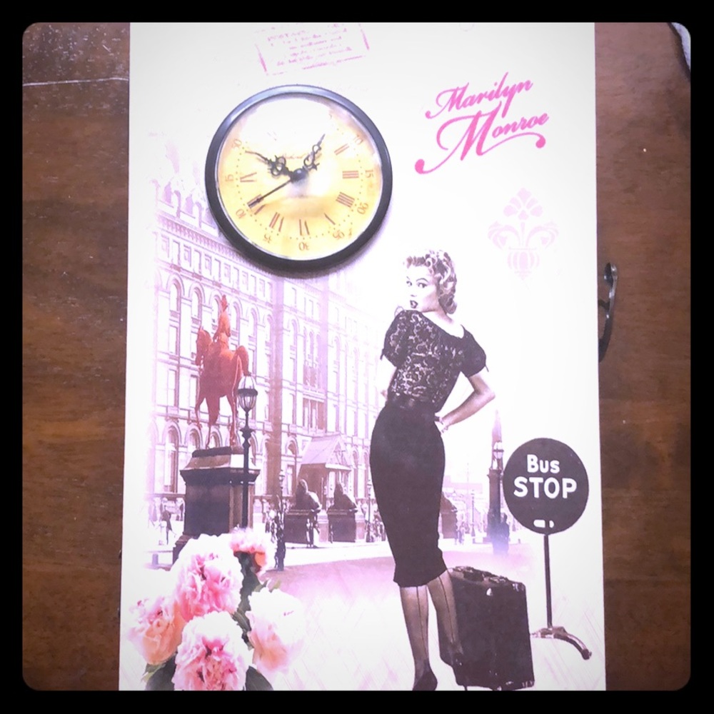 Marilyn Monroe clock and jewelry box stand or hang